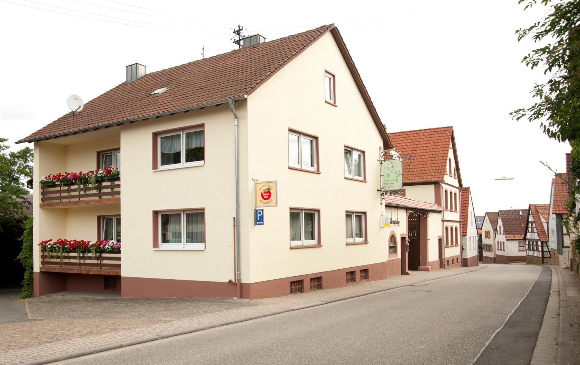 Weingut Und Gaestehaus Vongerichten Oberhausen  Exterior photo